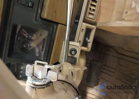 1991 Jeep Grand Wagoneer z USA, uszkodzony, nr VIN 1J4GS5877MP801376